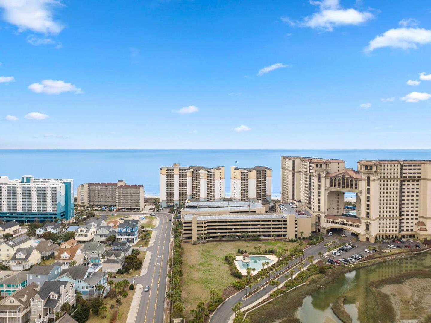 Luxury Ocean Front By Barefoot Landing Apartment Миртъл Бийч Екстериор снимка