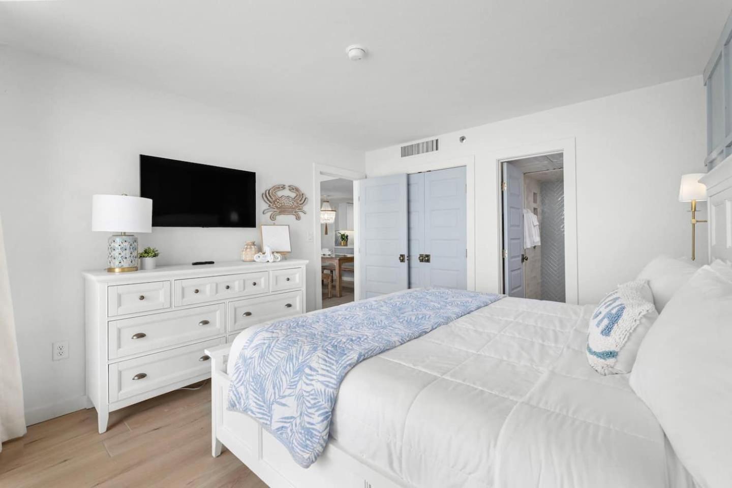 Luxury Ocean Front By Barefoot Landing Apartment Миртъл Бийч Екстериор снимка