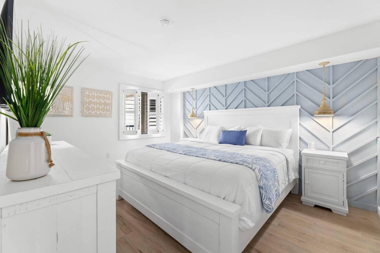 Luxury Ocean Front By Barefoot Landing Apartment Миртъл Бийч Екстериор снимка