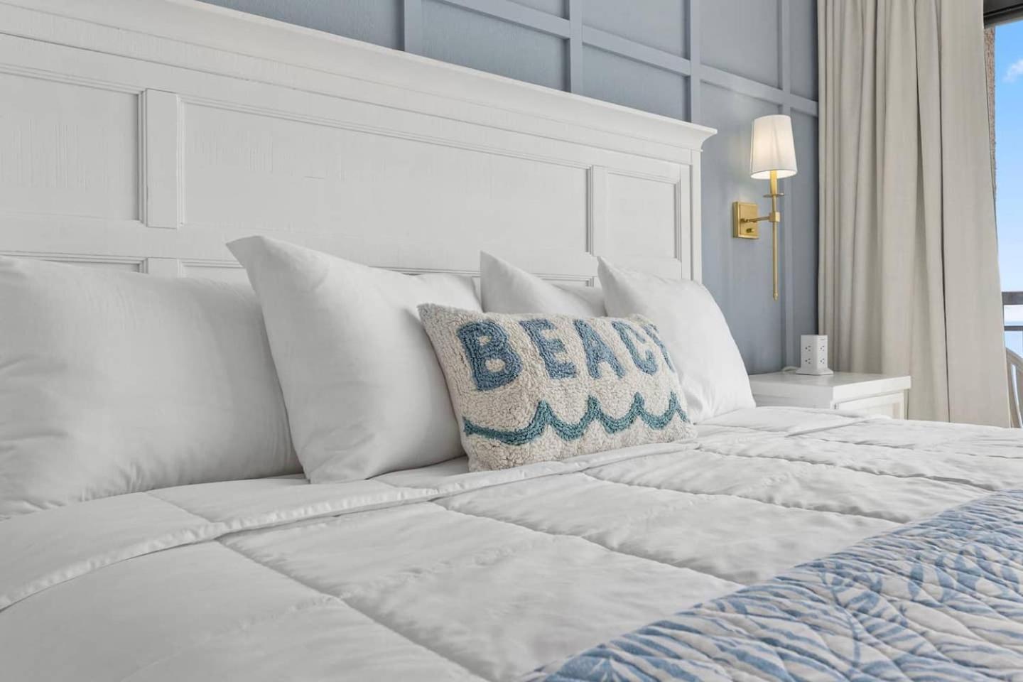 Luxury Ocean Front By Barefoot Landing Apartment Миртъл Бийч Екстериор снимка
