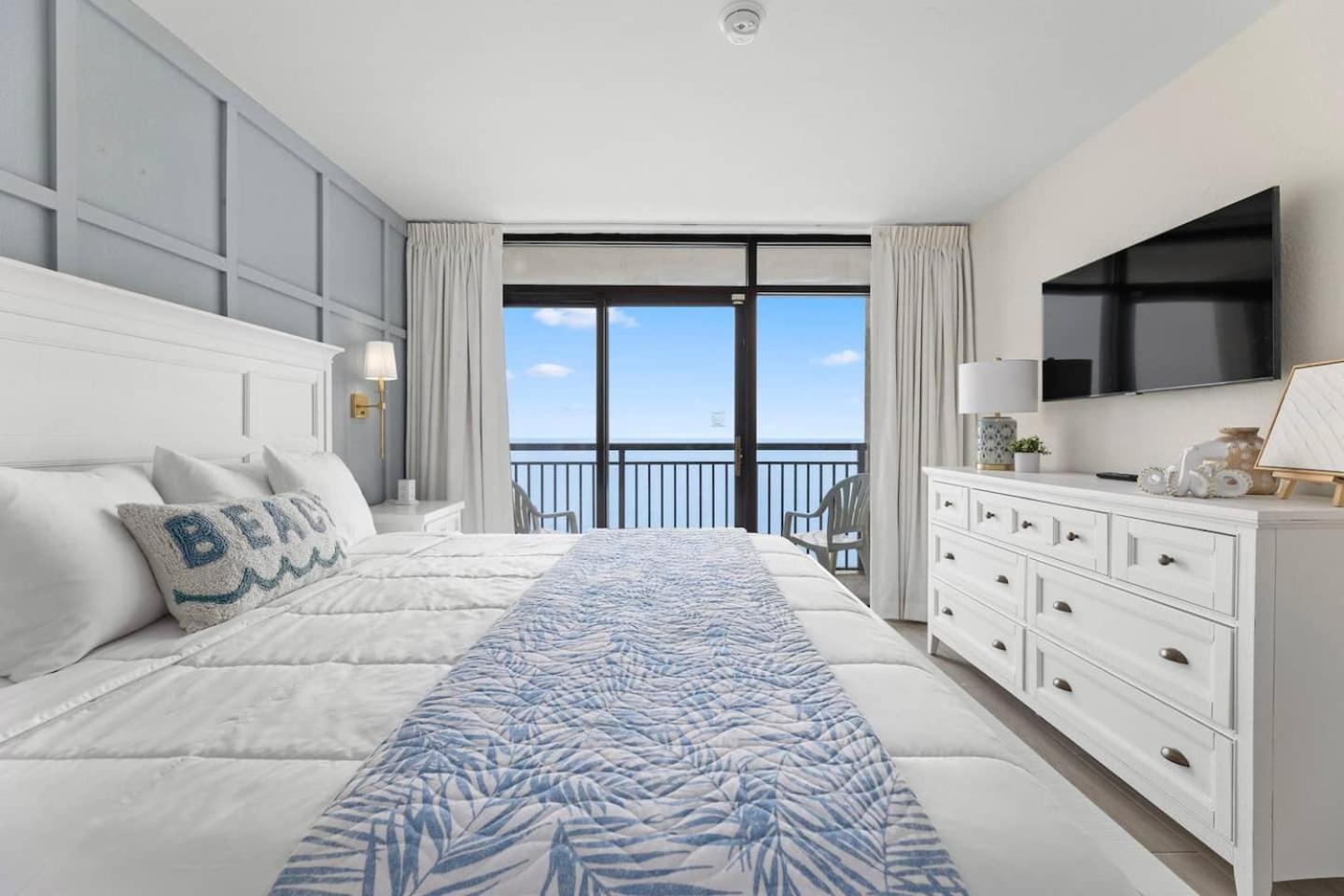 Luxury Ocean Front By Barefoot Landing Apartment Миртъл Бийч Екстериор снимка